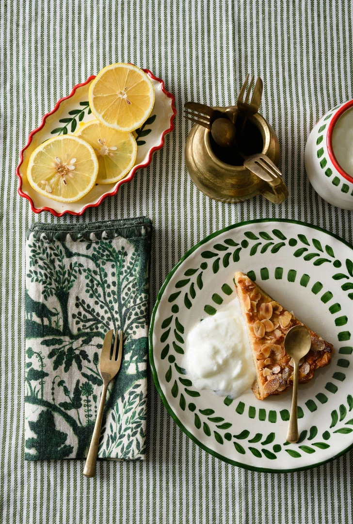 Mind The Gap Twill Stripe Green Table Cloth Les Jardins Royaux 5 Mind The Gap Twill Stripe Green Table Cloth Les Jardins Royaux