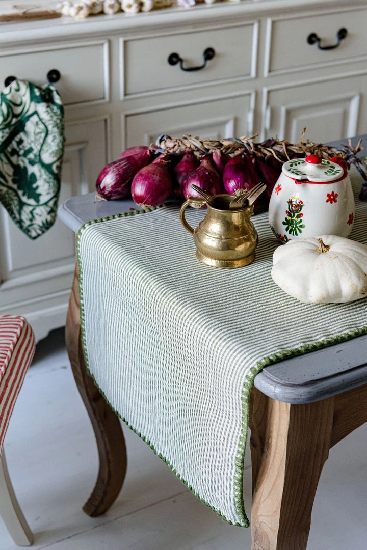 Mind The Gap Twill Stripe Green Table Cloth Les Jardins Royaux 7 Mind The Gap Twill Stripe Green Table Cloth Les Jardins Royaux