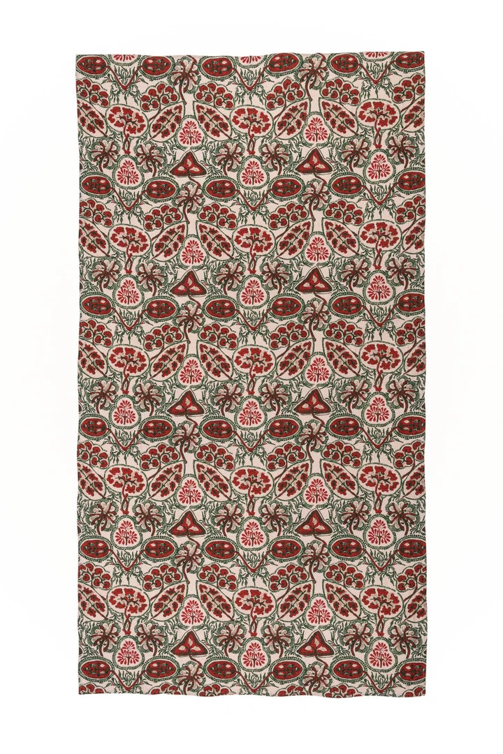 Mind The Gap Heirloom Table Cloth 6 Mind The Gap Heirloom Table Cloth